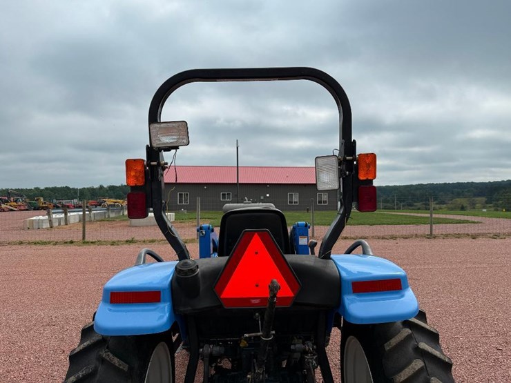 new-holland-tc35da-image-24