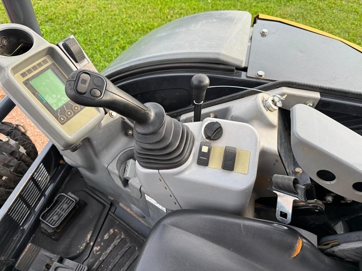 deere-35g-image-41