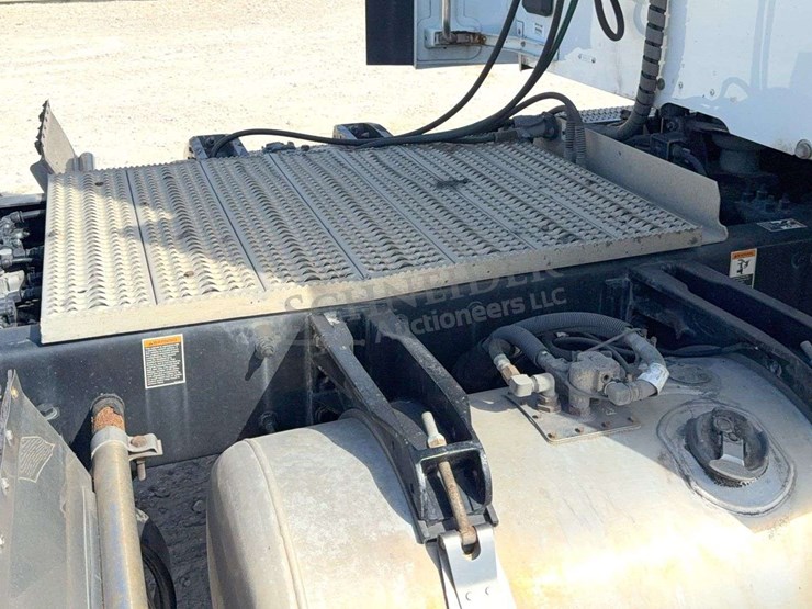 2020-peterbilt-579-image-20