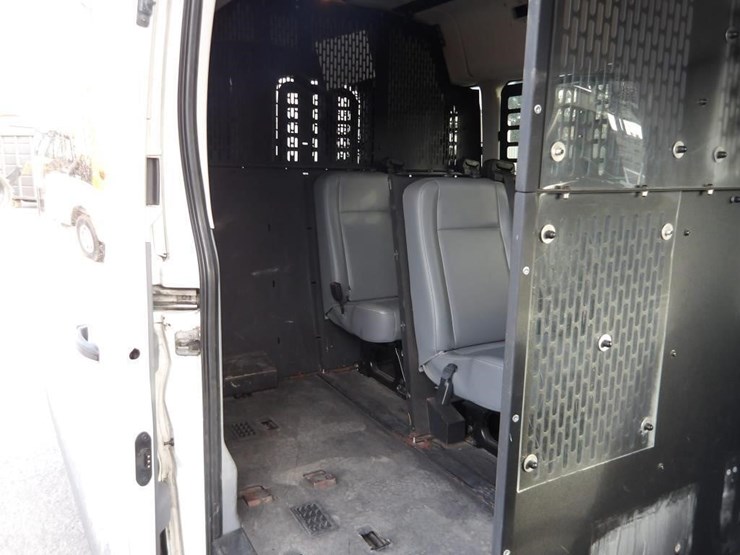 2017-ford-transit-image-15