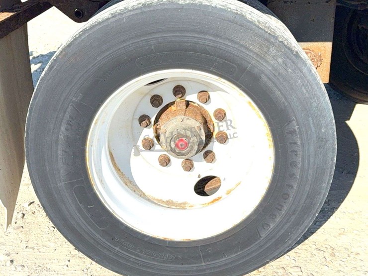 2008-utility-van-image-25