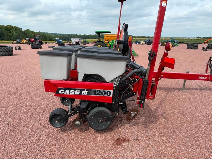 case-ih-1200-image-18