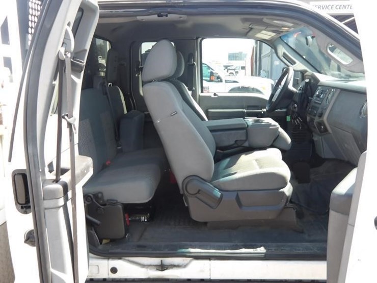 2011-ford-f550-image-14