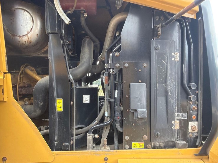 2020-caterpillar-938m-image-10