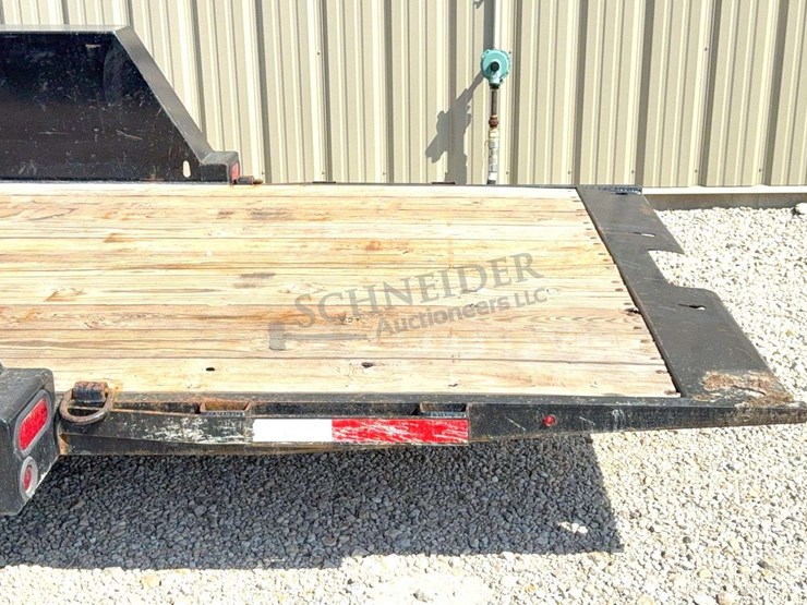 2025-region-welding-18'-hydraulic-lowering-flatbed-trailer-image-32
