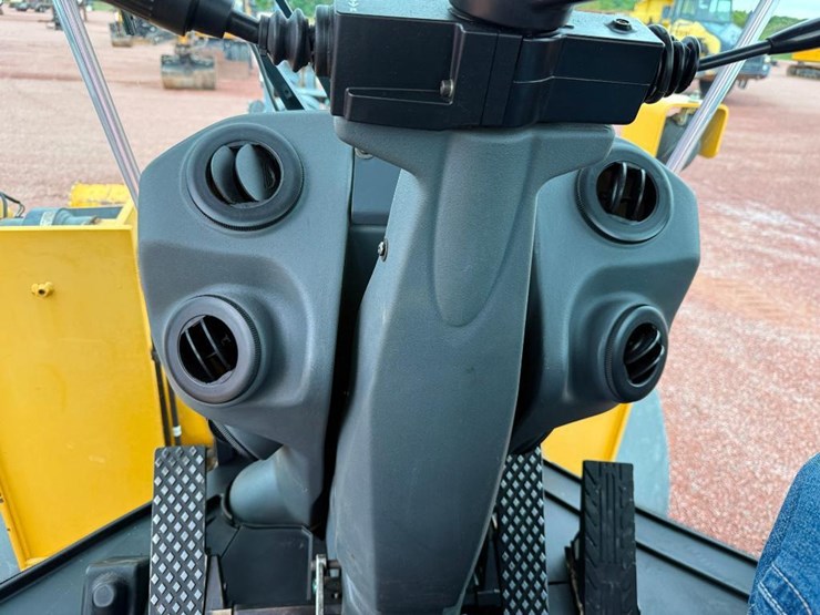 deere-624k-image-62