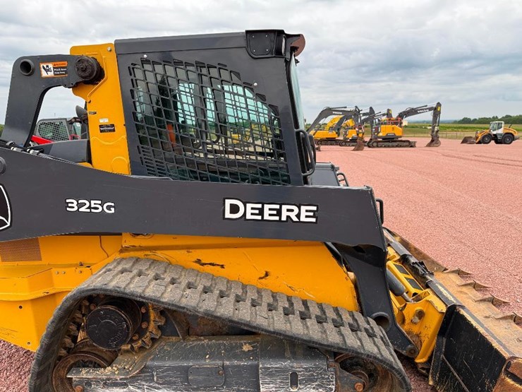 2020-deere-325g-image-25