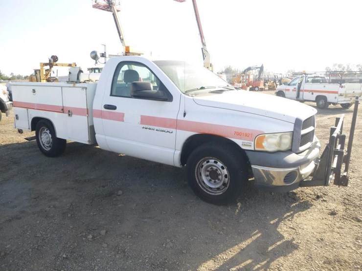 2005-dodge-ram-2500-image-3