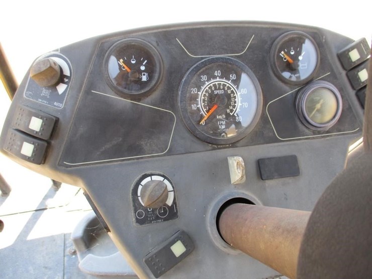 2012-caterpillar-cb54-image-11