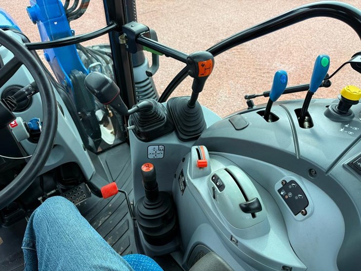 new-holland-t4.110-image-52