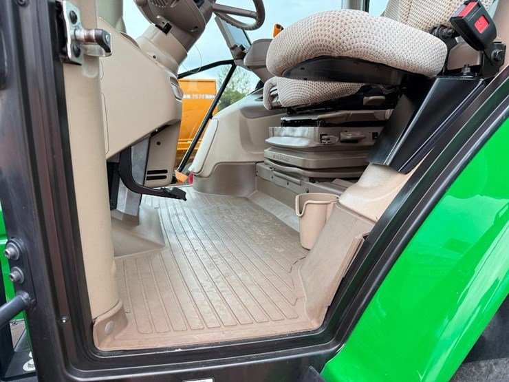 john-deere-6120r-image-48