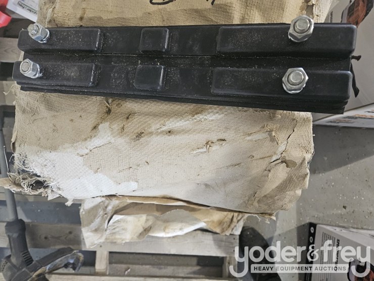 bags-of-bolt-on-pads-(15")-for-viqan-steel-tracks-(4-of)-and-craftsman-weed-wacker-image-3