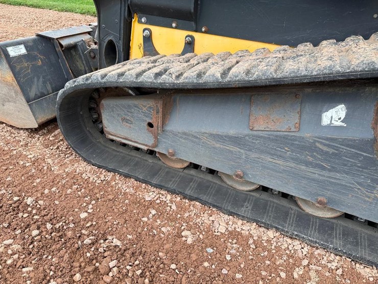 new-holland-c238-image-10