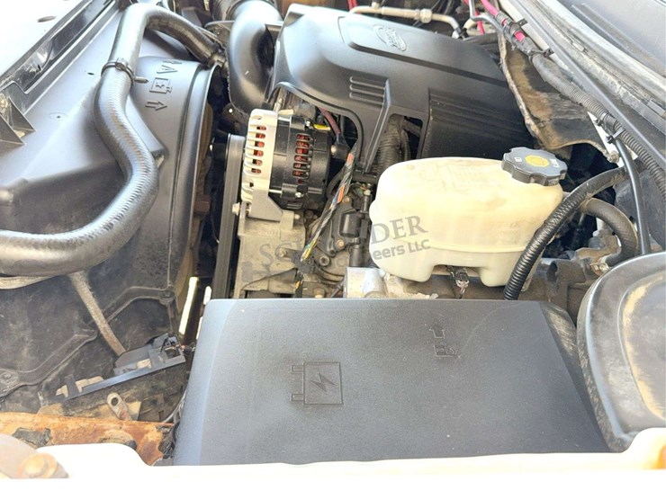 2009-chevrolet-3500-image-33