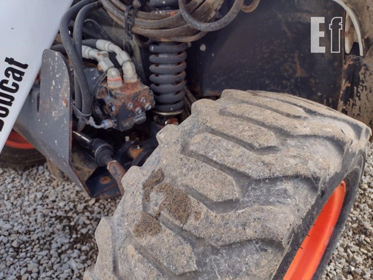 2006-bobcat-toolcat-5600-image-17