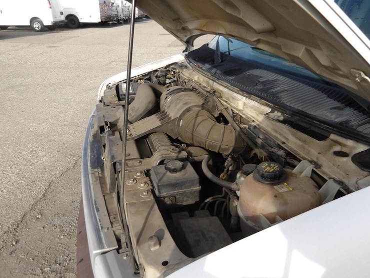 2002-ford-e350-image-7