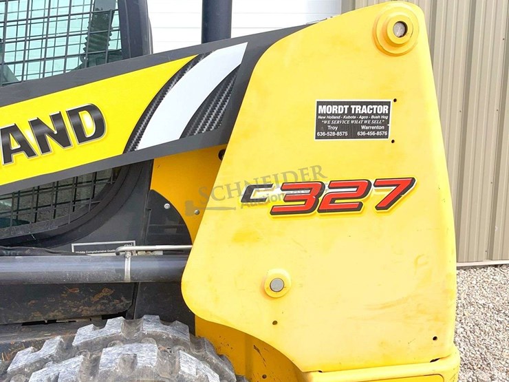 2021-new-holland-c327-image-35