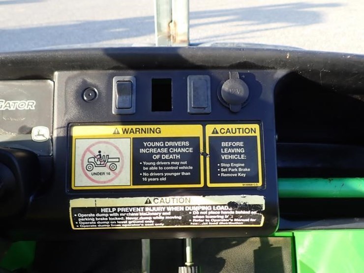 2012-john-deere-gator-image-14