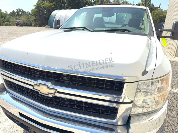 2009-chevrolet-3500-image-10