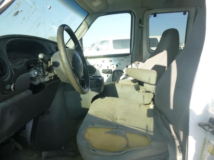 2008-ford-e350-image-9