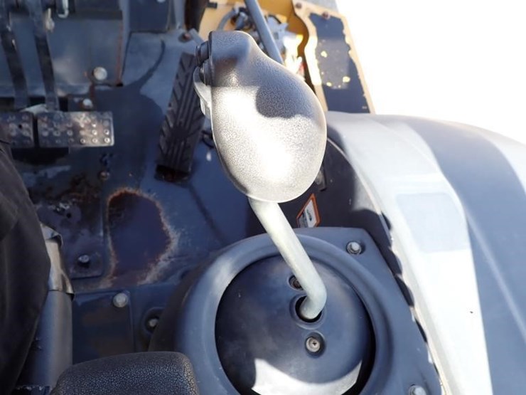 2019-deere-210lep-image-26