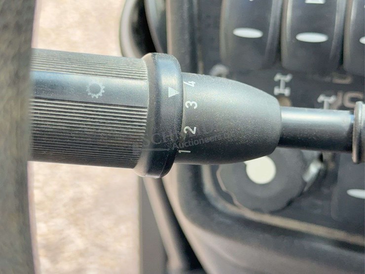 2019-jcb-540-140-image-59