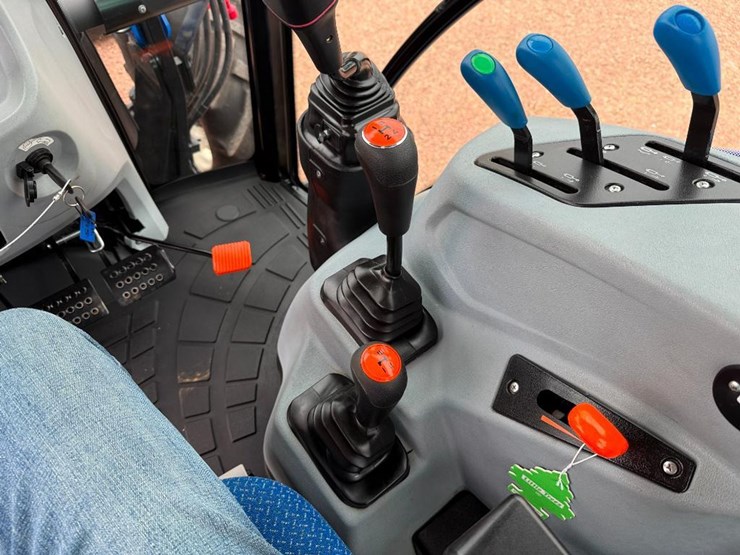 new-holland-workmaster-95-image-52