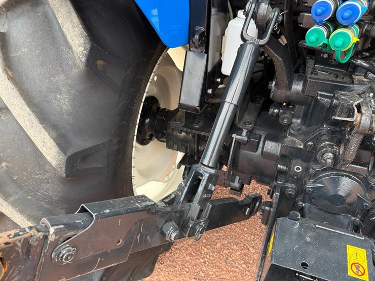 new-holland-workmaster-95-image-40
