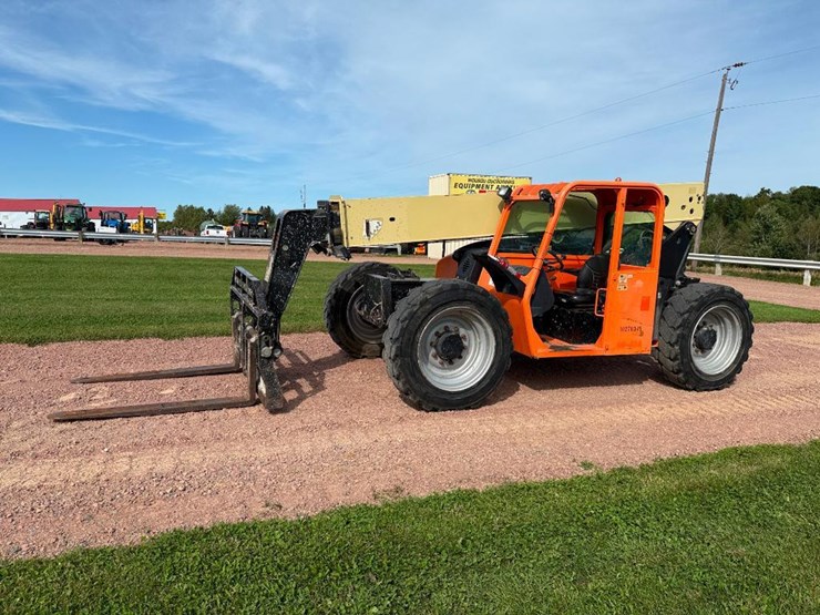 2014-jlg-g6-42a-image-1