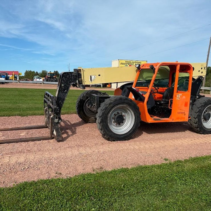 2014 JLG G6-42A