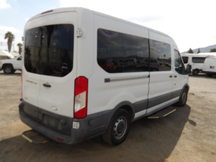 2017-ford-transit-image-4