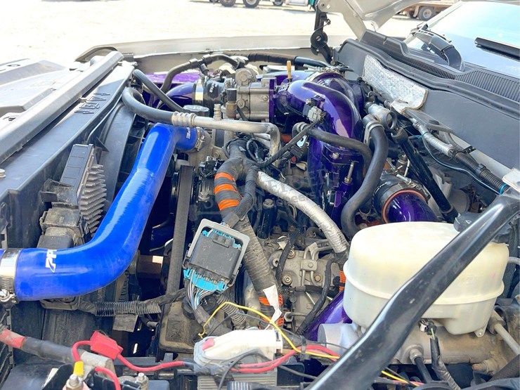 2015-chevrolet-2500hd-image-28