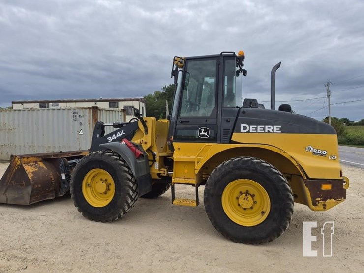 2016-deere-344k-image-9