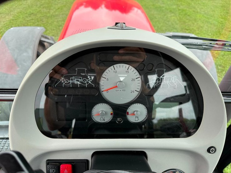 massey-ferguson-6480-image-70