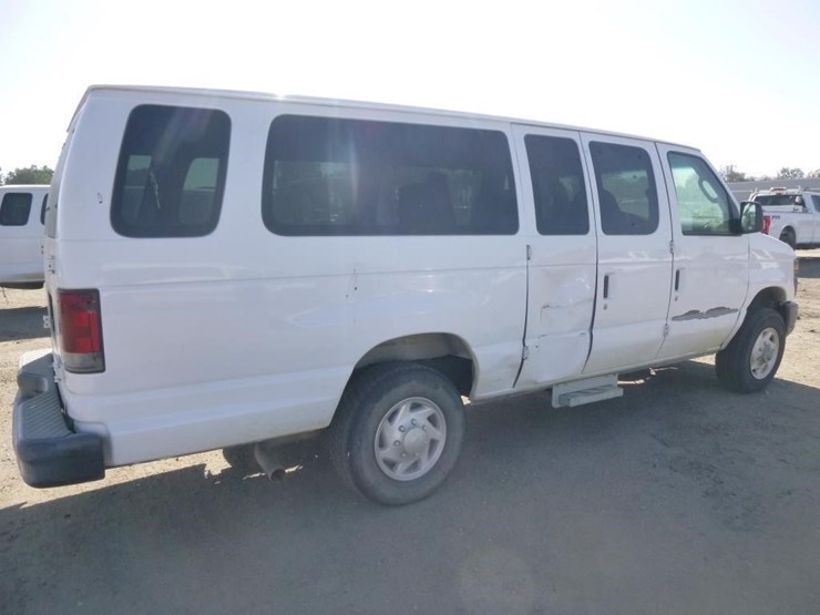 2008-ford-e350-image-4