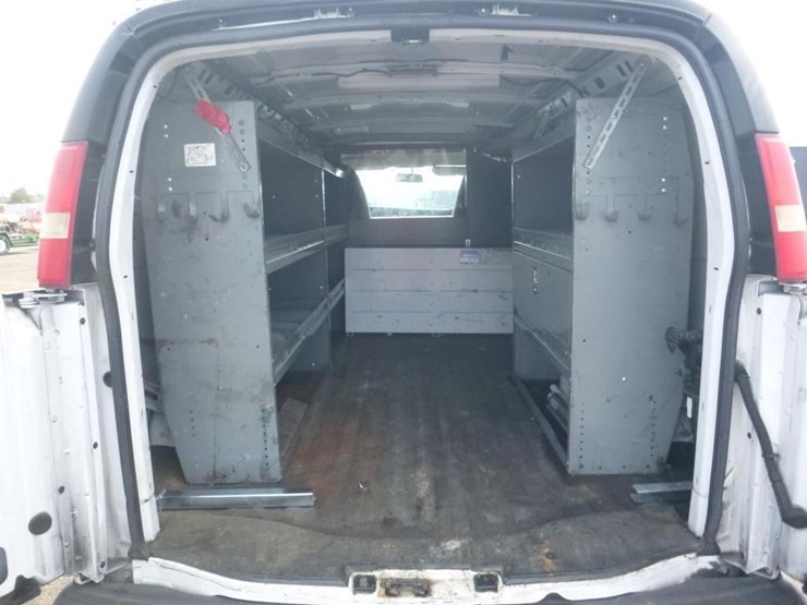 2014-chevrolet-express-2500-image-8