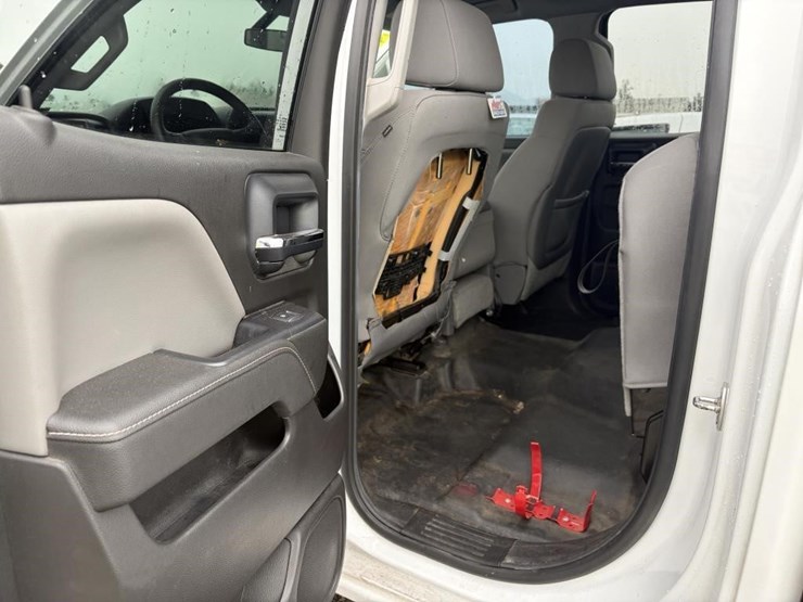2015-chevrolet-2500-image-11