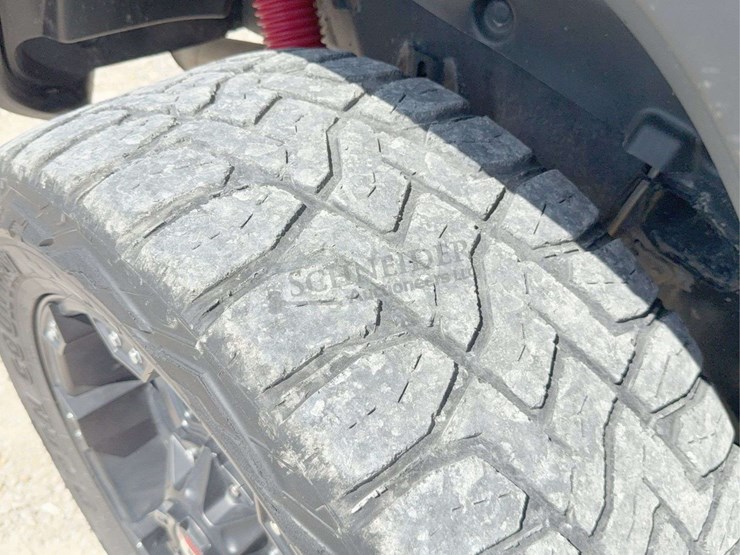 2018-jeep-wrangler-sport-image-24