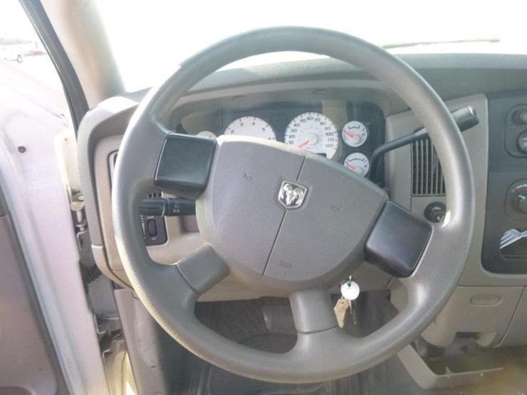 2005-dodge-ram-2500-image-10