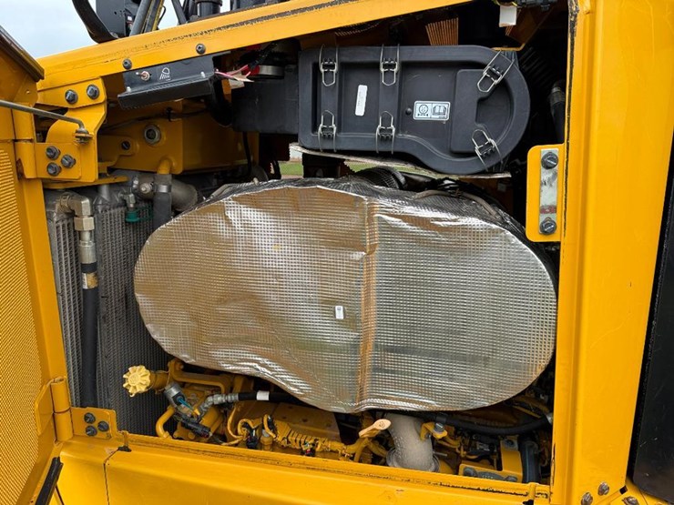 caterpillar-d6t-xl-image-56