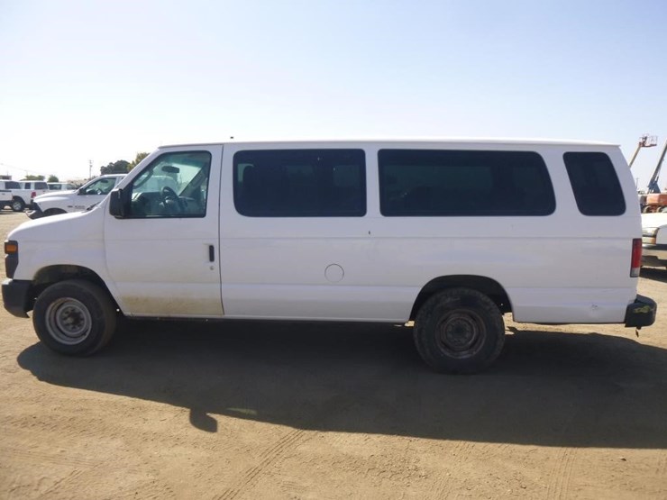 2012-ford-e350-image-6