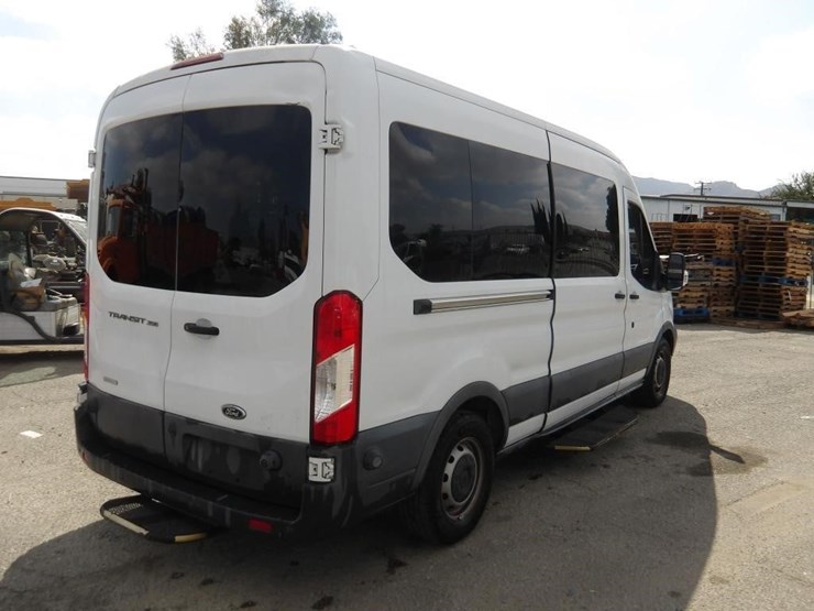 2017-ford-transit-image-4