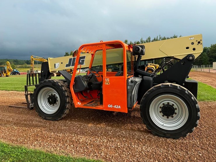 2014-jlg-g6-42a-image-5