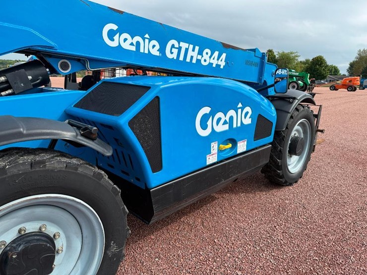 2016-genie-gth844-image-22