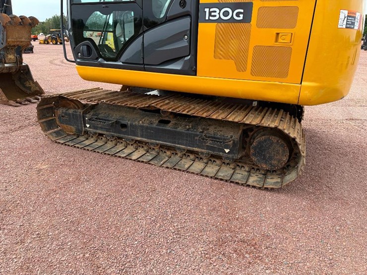 deere-130g-image-6