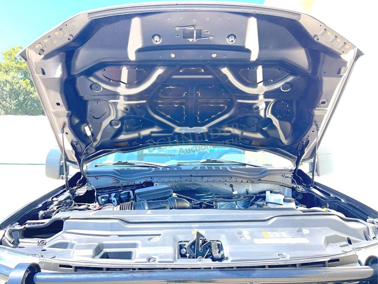 2021-ford-f350-image-32