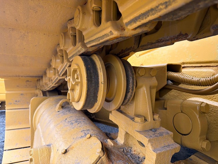 caterpillar-d6t-lgp-image-11