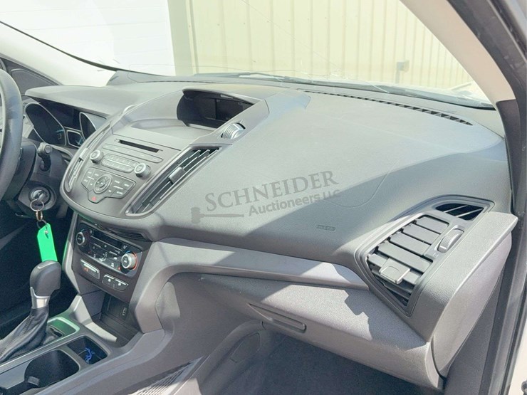 2017-ford-escape-se-image-33