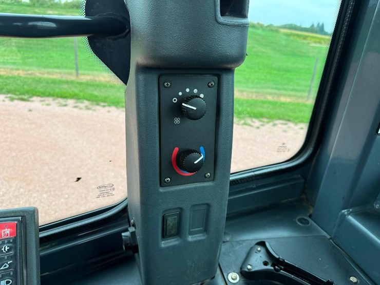 deere-644k-image-57