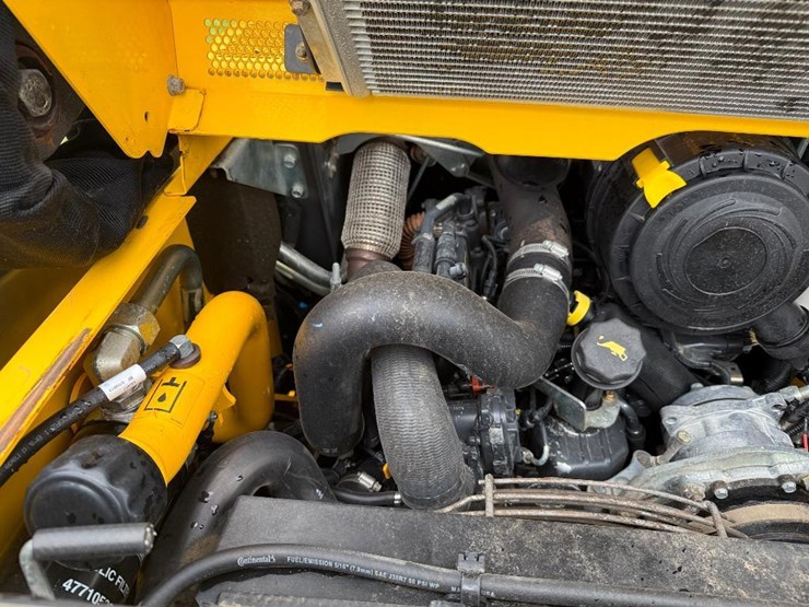 new-holland-c232-image-28